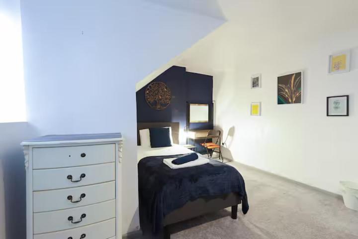 Pet-Friendly 3Br Home, Sleeps 7, 1 Mile From City Centre *