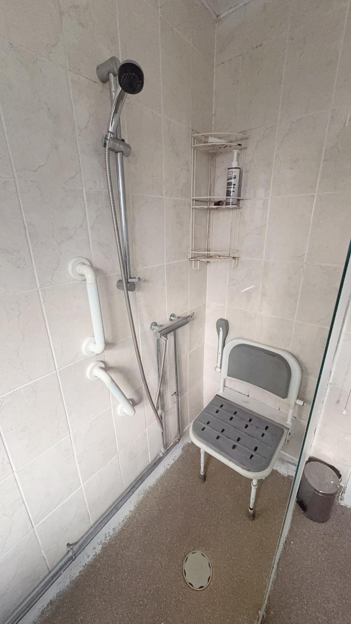 4 Spacious Bedroom House Seacroft With A Drive Leeds (West Yorkshire)
