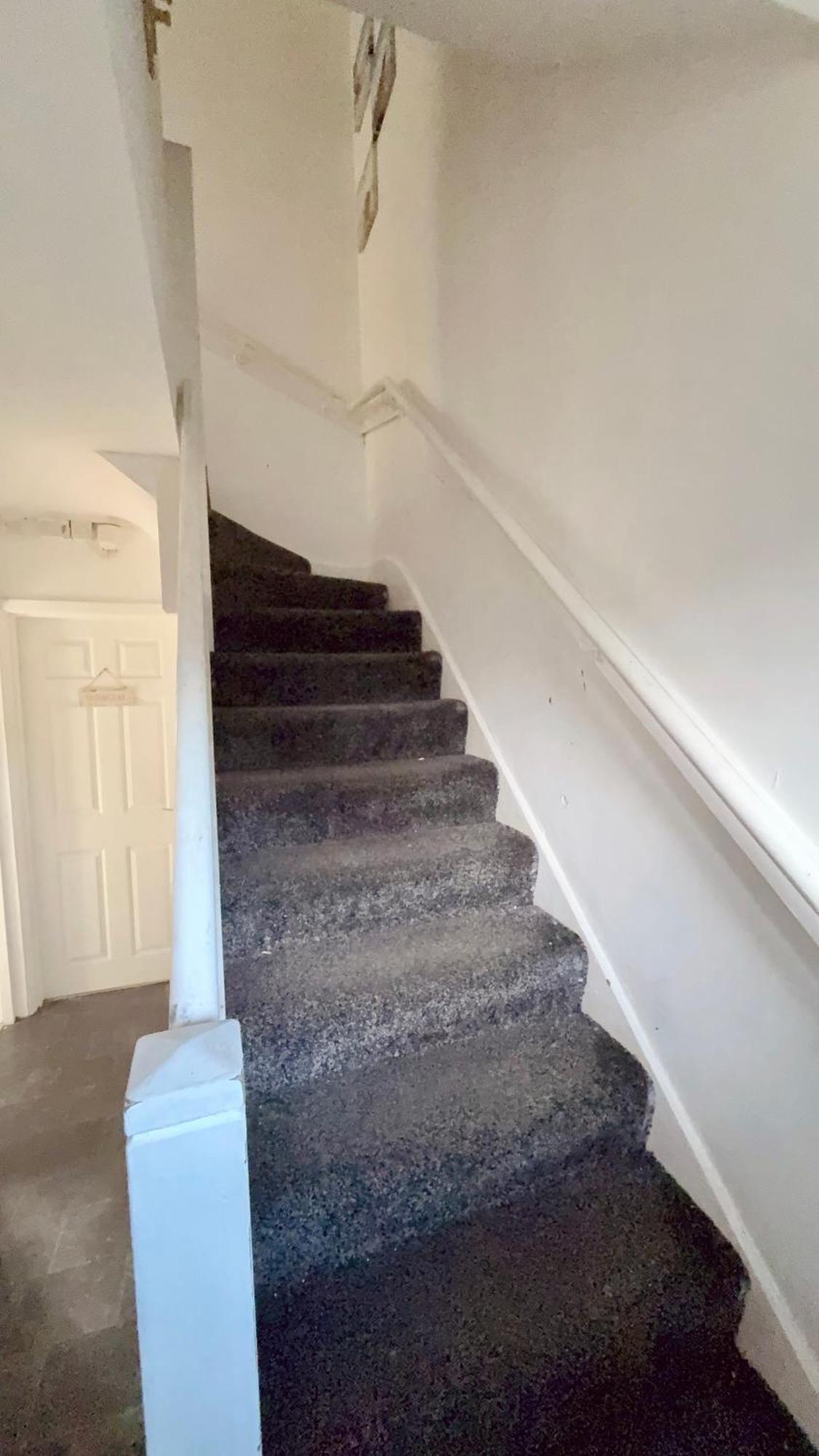 4 Spacious Bedroom House Seacroft With A Drive *