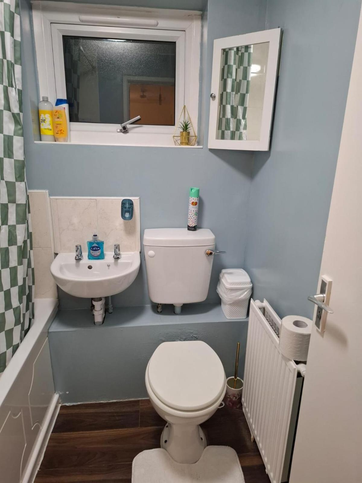 Entire House In Hunslet 5min To Center Holiday home Leeds (West Yorkshire)