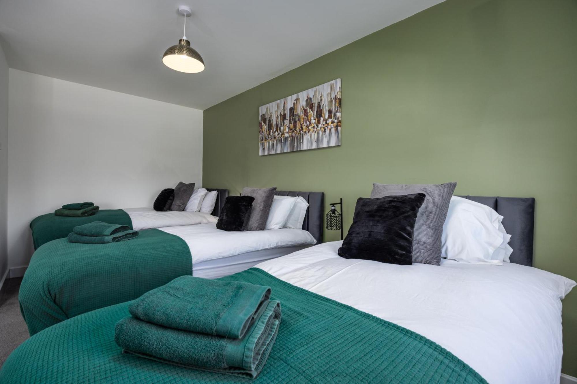 Apartment Cosy Retreat By Green Haven Escapes With Free Off-Street Parking In Seacroft
