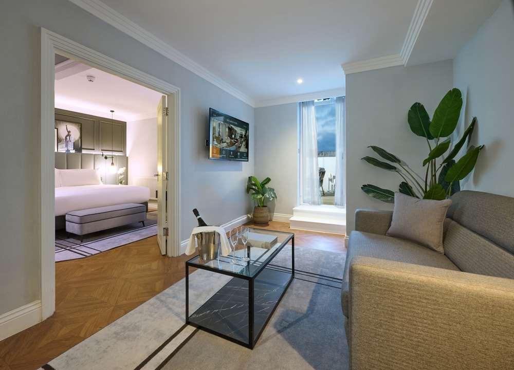 The Queens 4* Leeds (West Yorkshire)