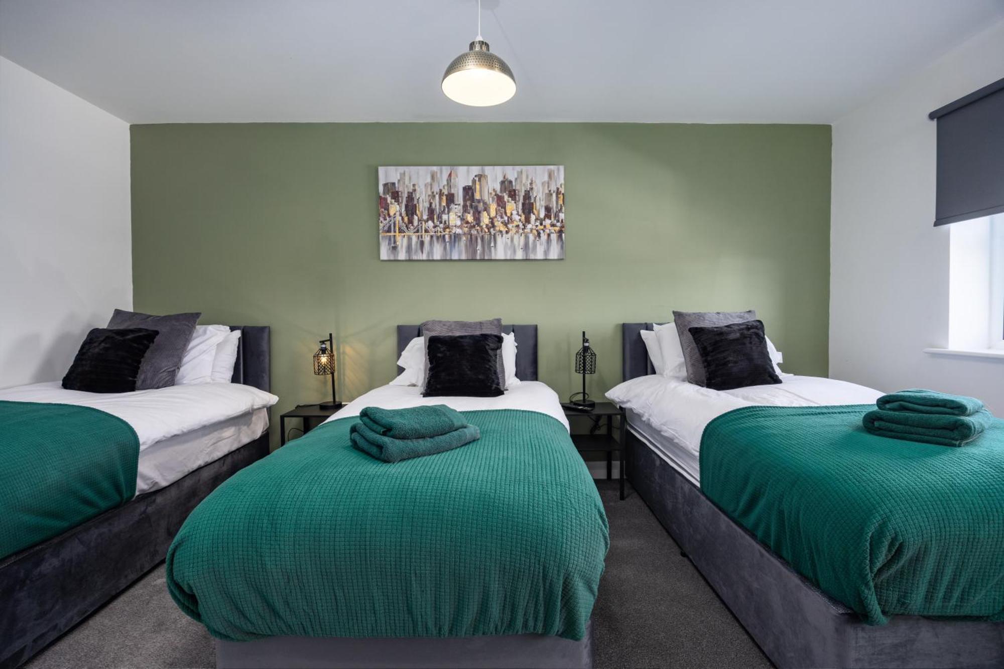 Apartment Cosy Retreat By Green Haven Escapes With Free Off-Street Parking In Seacroft