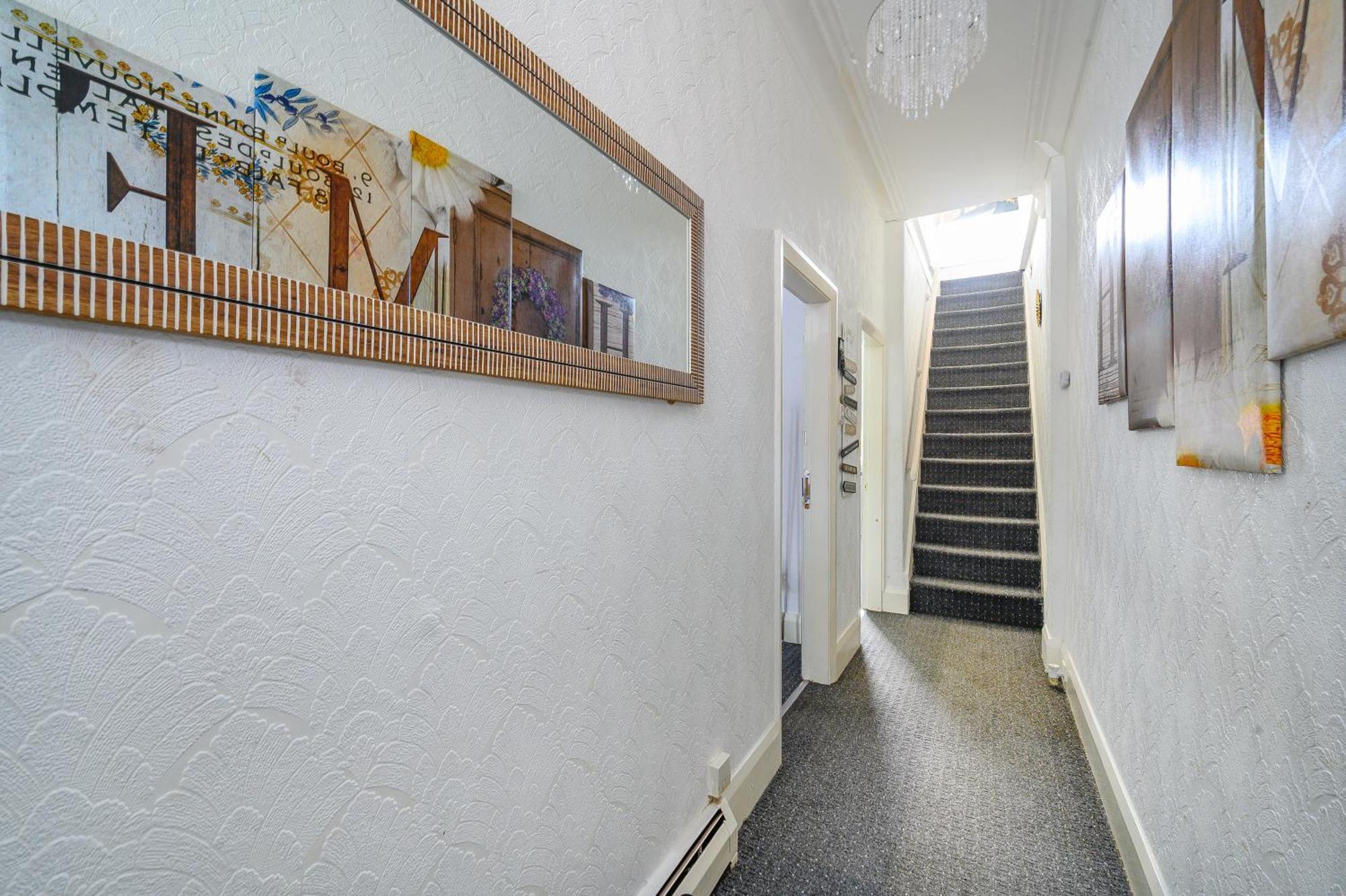 -re15cfa- For Relaxed And Cosy With Free Parking