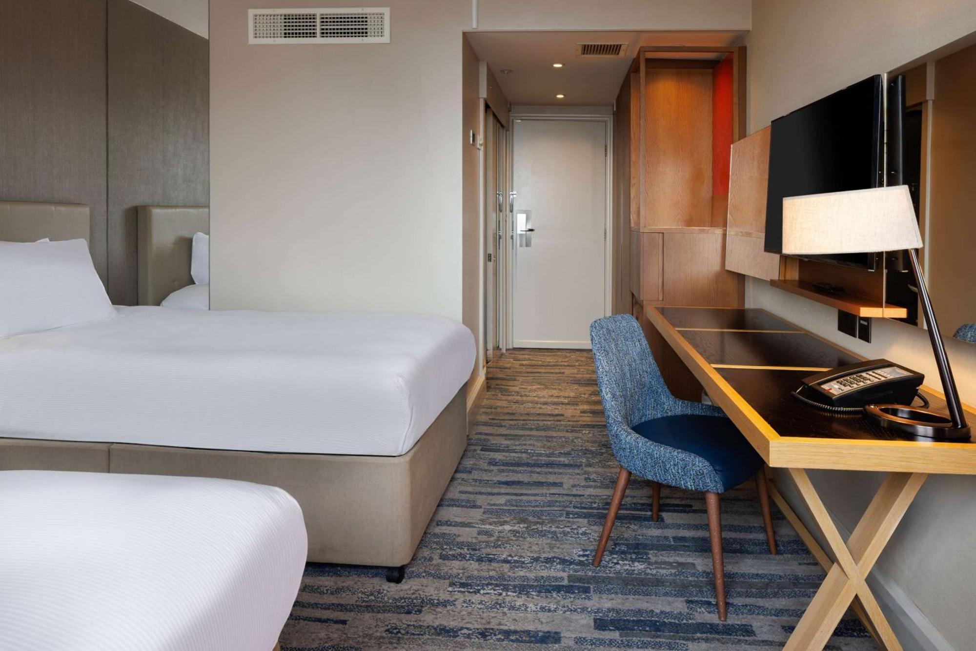 Hilton Leeds 4*