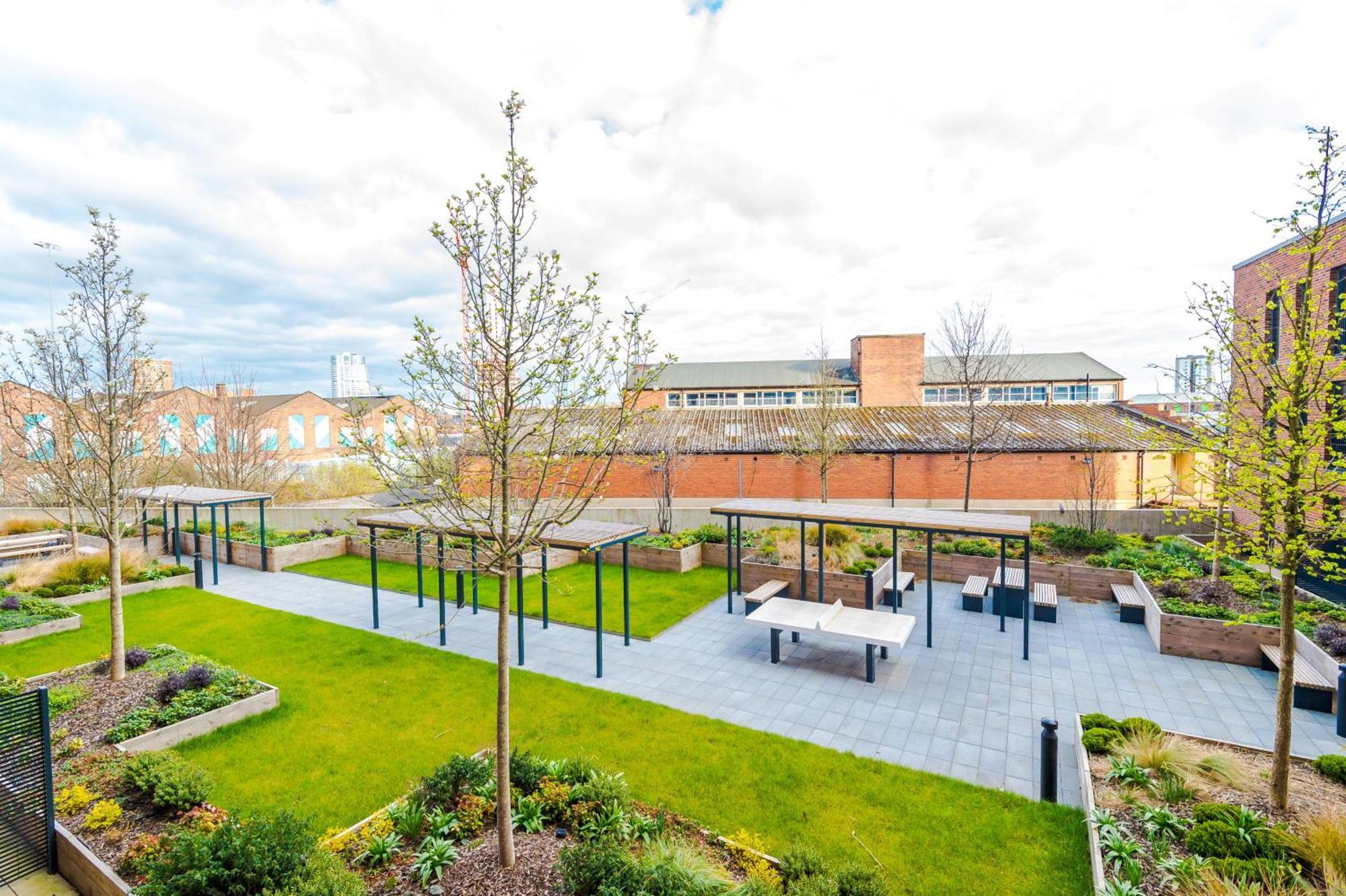 Stylish 1br In Centre Apartment