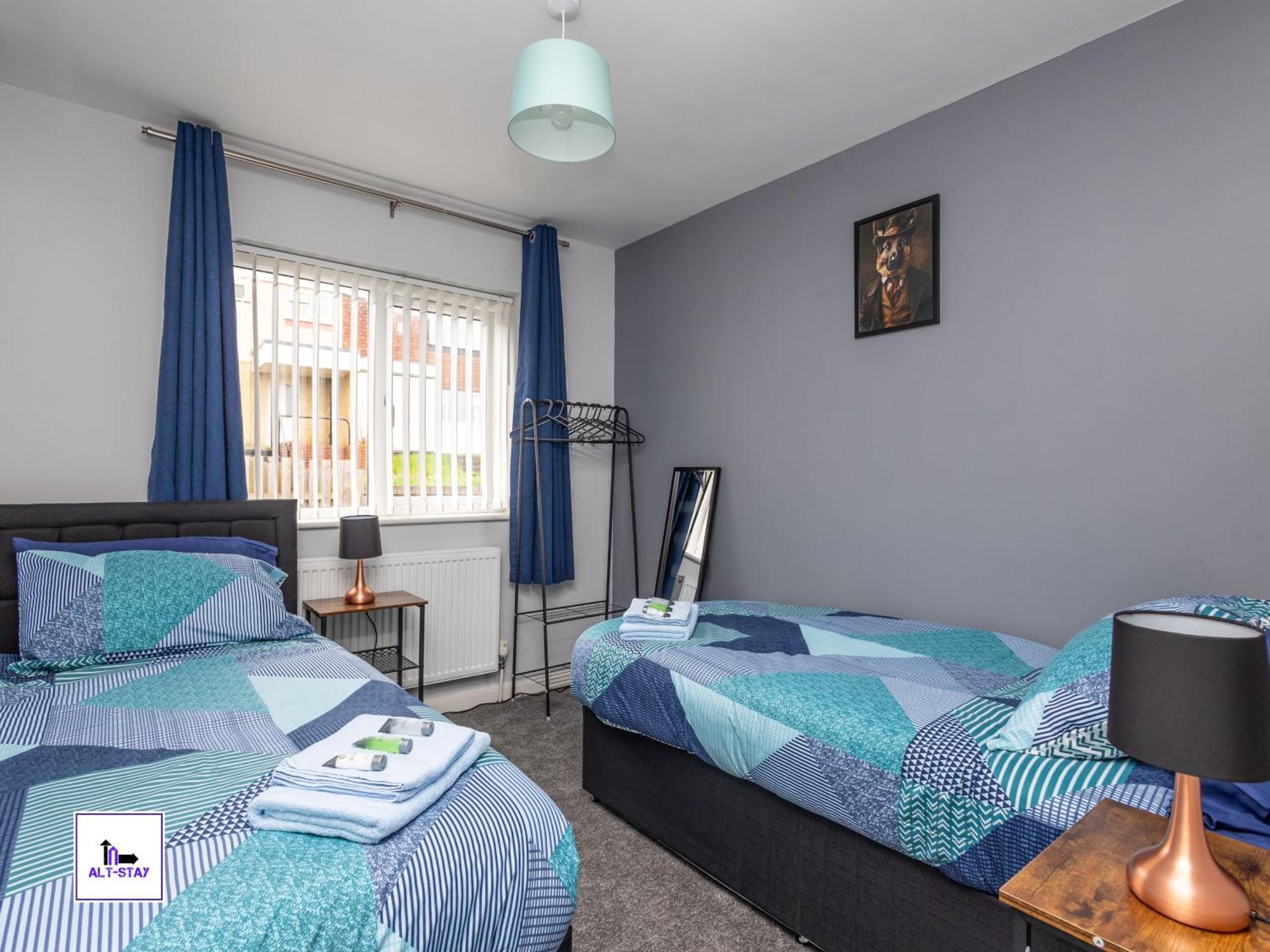 Alt-Stay West Leeds - 3 Bed - 10 Percent Off Monthly - Contractors, Insurance, Relocation - Long Stays Welcome