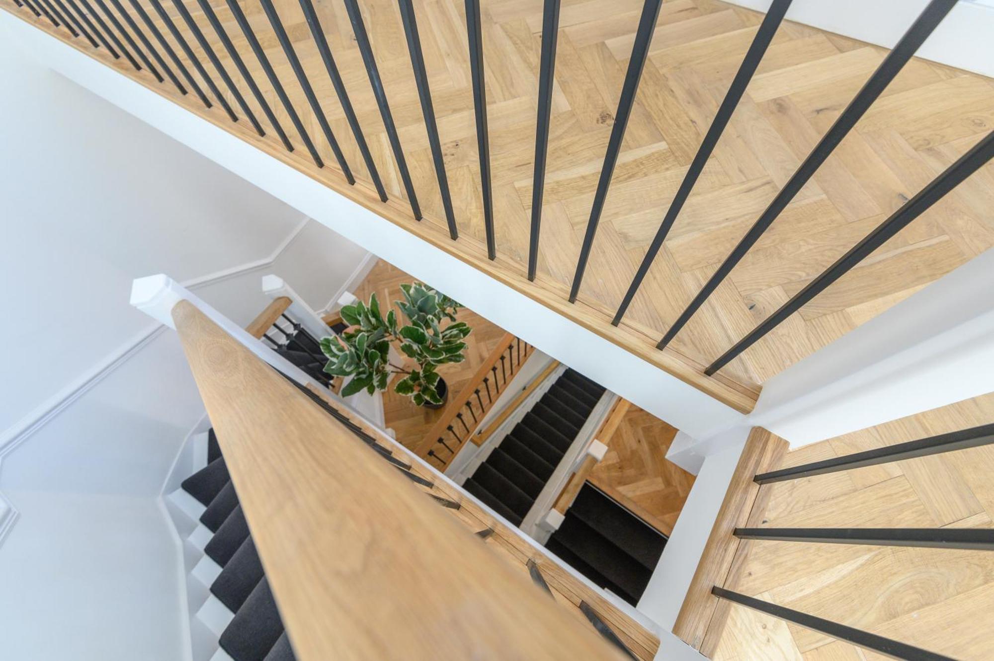 Paradise Boutique Penthouse - Center - Steps To Ivy Apartment