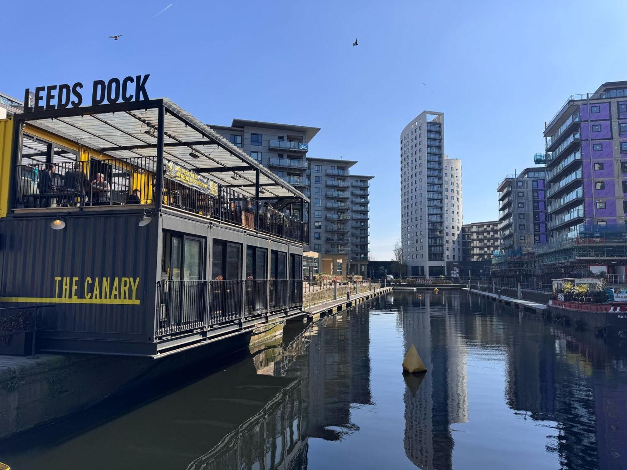 2 Bed Leeds Dock Balcony And River View Apartment