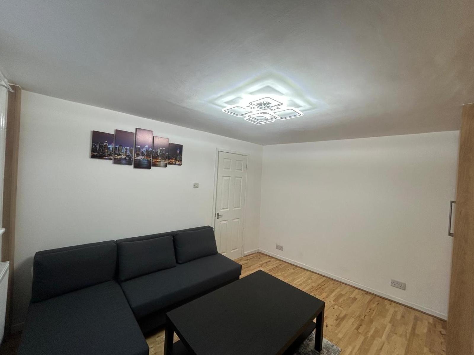 Cozy Flat At Centres Door Step Bed & Breakfast Leeds (West Yorkshire)