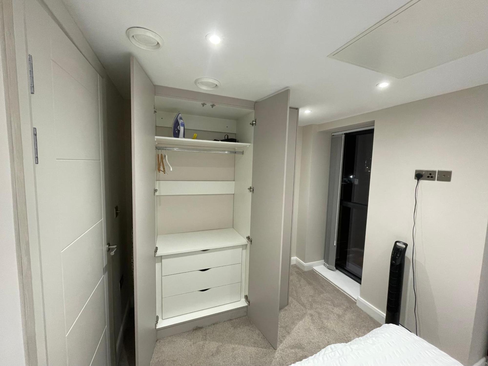 Deluxe In Centre Apartment