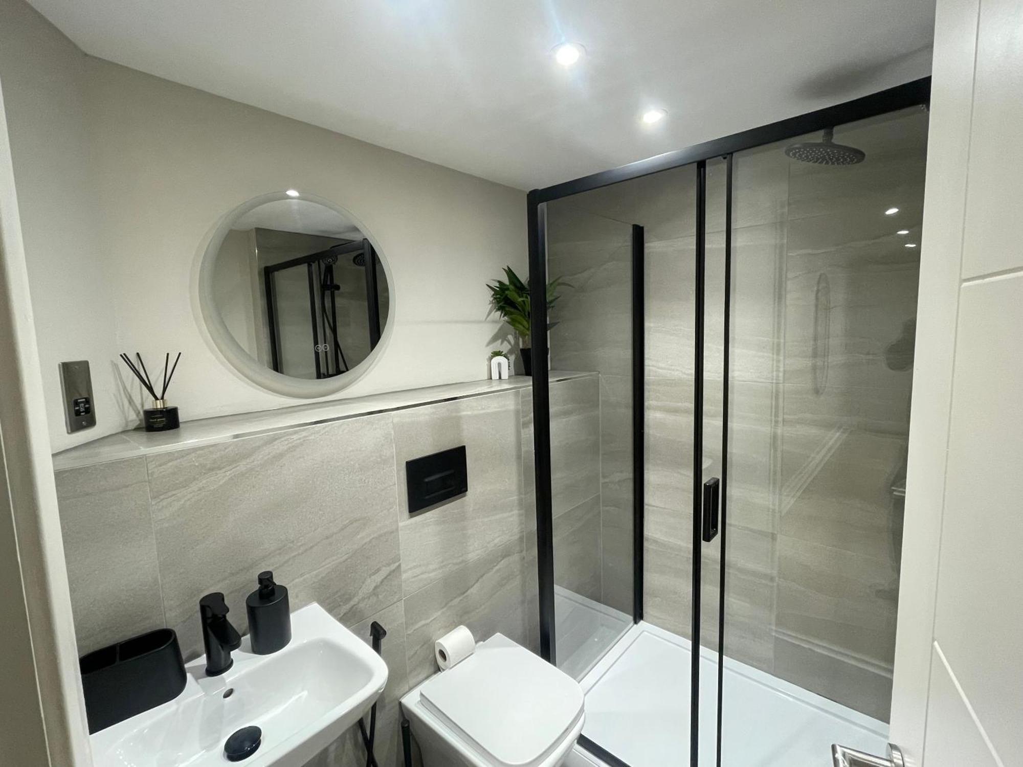 Deluxe In Centre Apartment