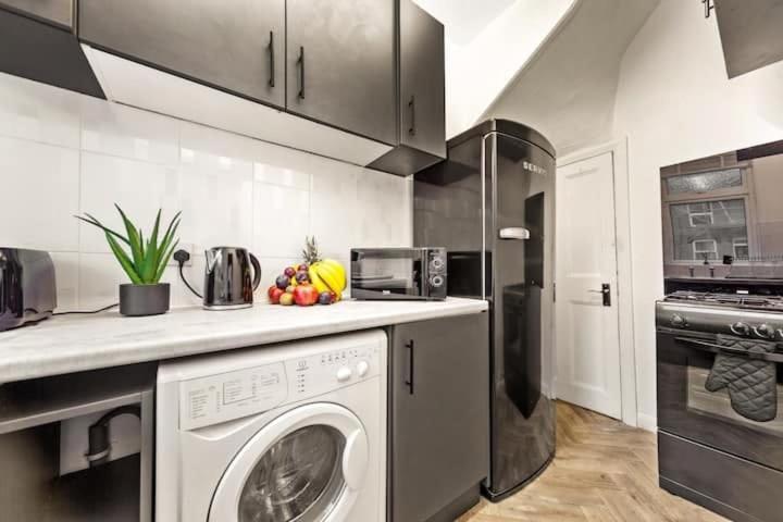 2br Cozy - Near St James, Free Parking Leeds (West Yorkshire)