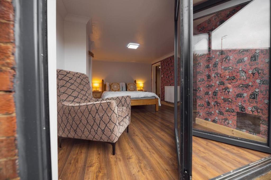 Bed & Breakfast Franky's Place, In Roundhay, Leeds