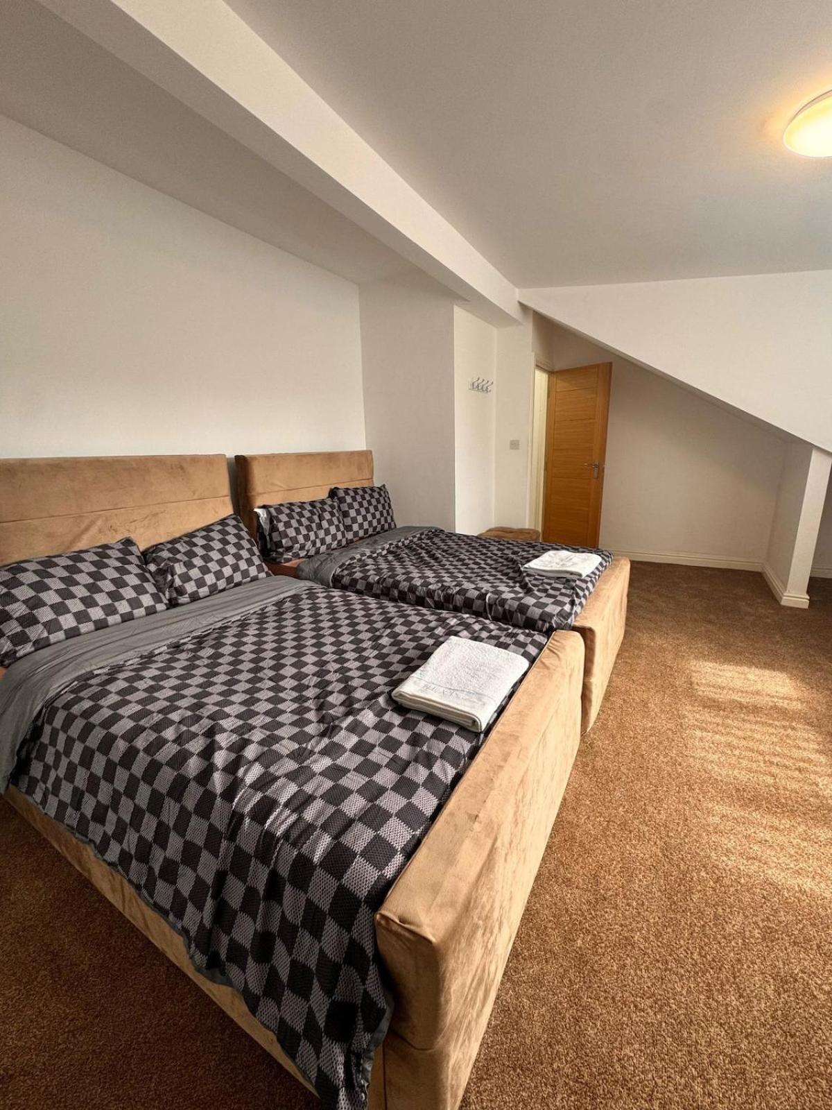 Apartment Cozy 2 Bedroom House, Sleeps 6 Leeds (West Yorkshire)