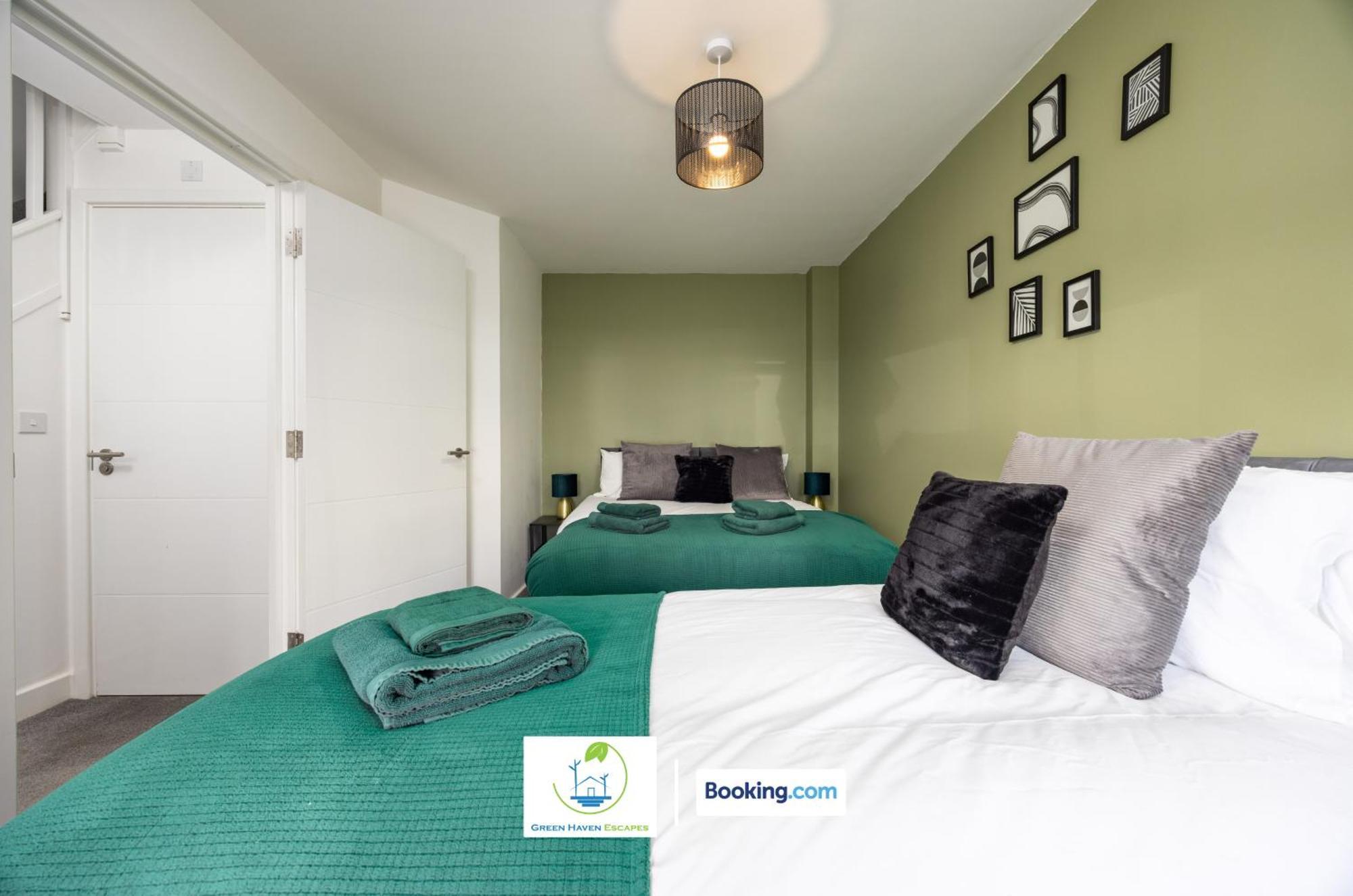 Apartment Cosy Retreat By Green Haven Escapes With Free Off-Street Parking In Seacroft