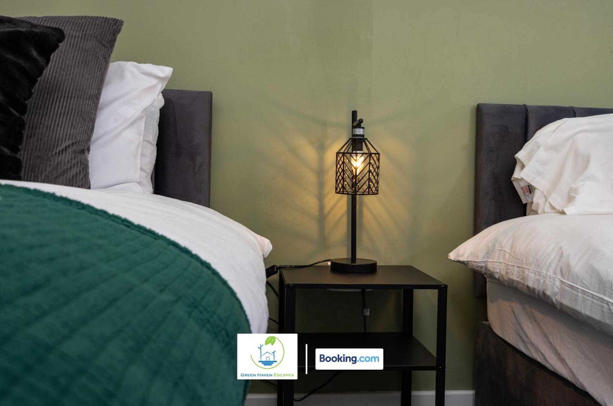 Apartment Cosy Retreat By Green Haven Escapes With Free Off-Street Parking In Seacroft Leeds (West Yorkshire)
