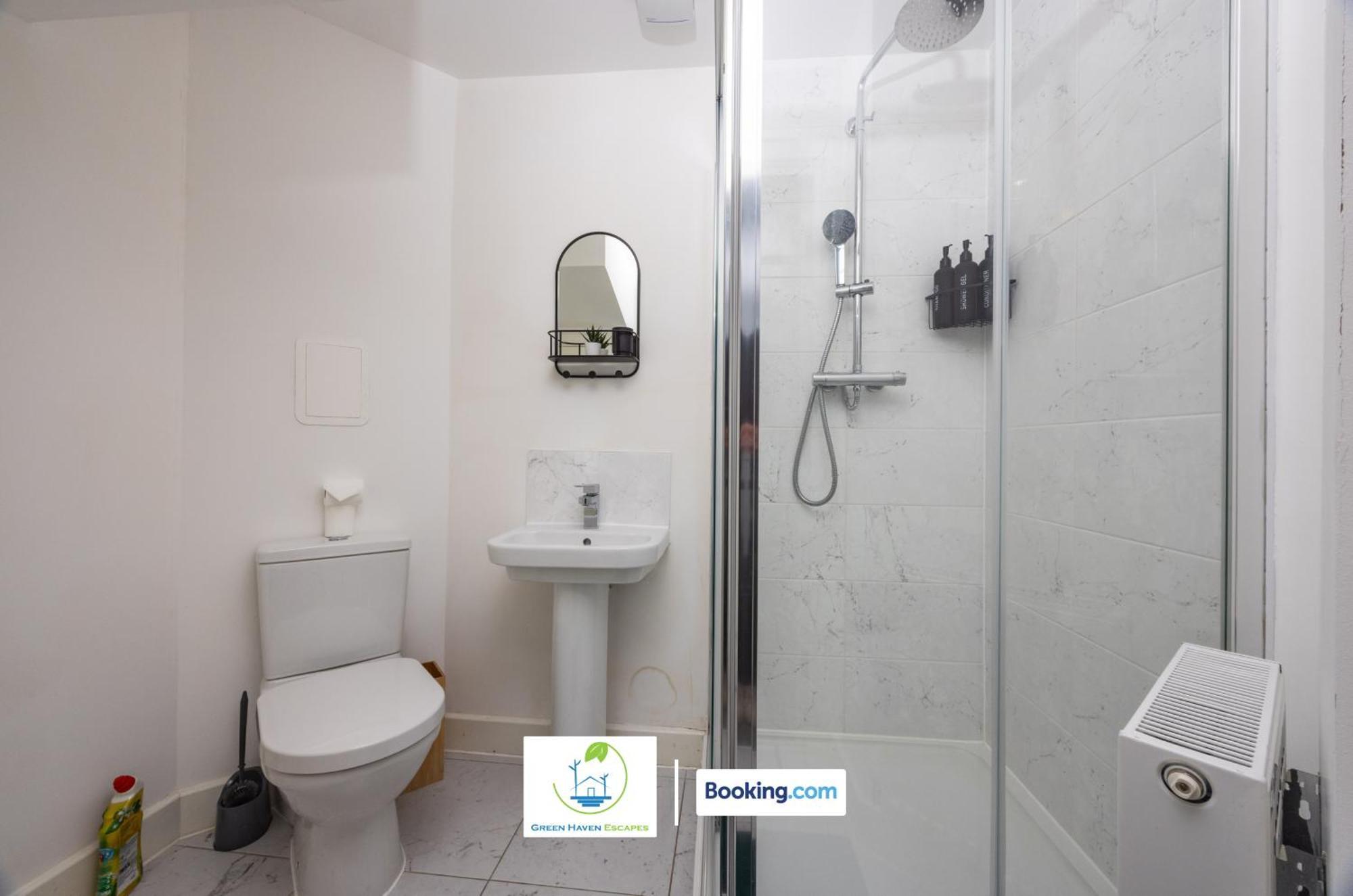 Apartment Cosy Retreat By Green Haven Escapes With Free Off-Street Parking In Seacroft