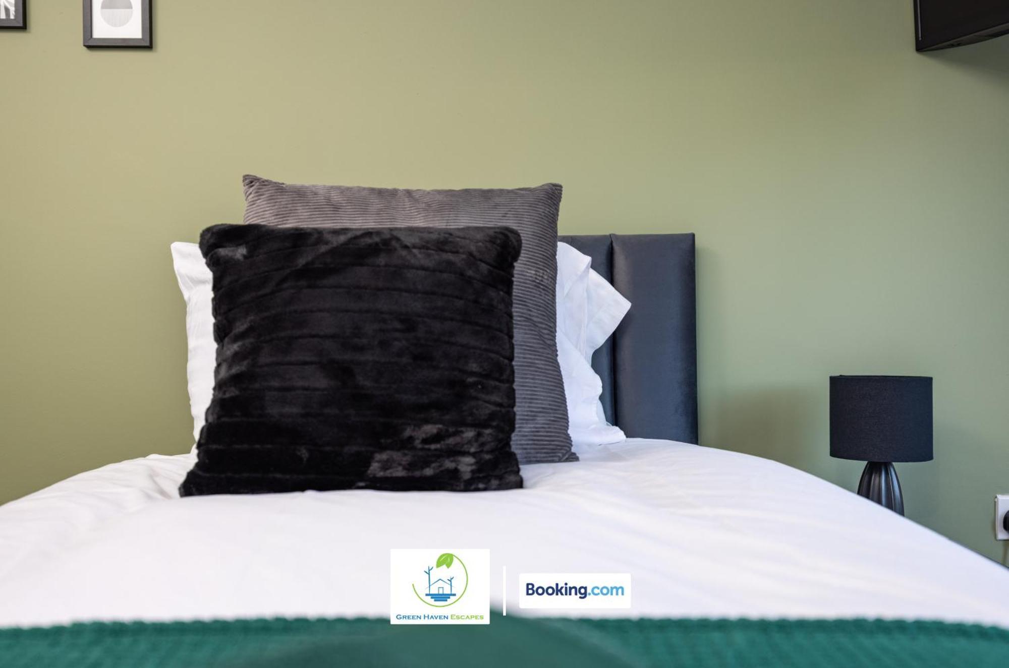 Apartment Cosy Retreat By Green Haven Escapes With Free Off-Street Parking In Seacroft