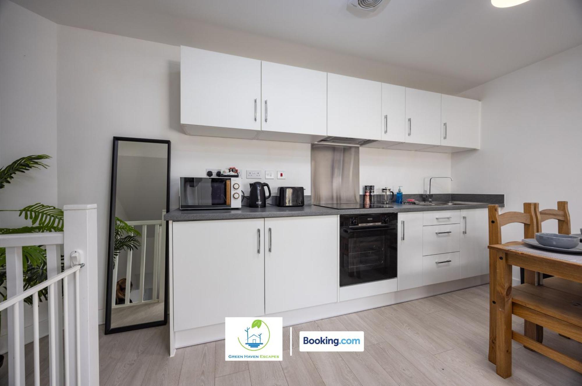 Apartment Cosy Retreat By Green Haven Escapes With Free Off-Street Parking In Seacroft *