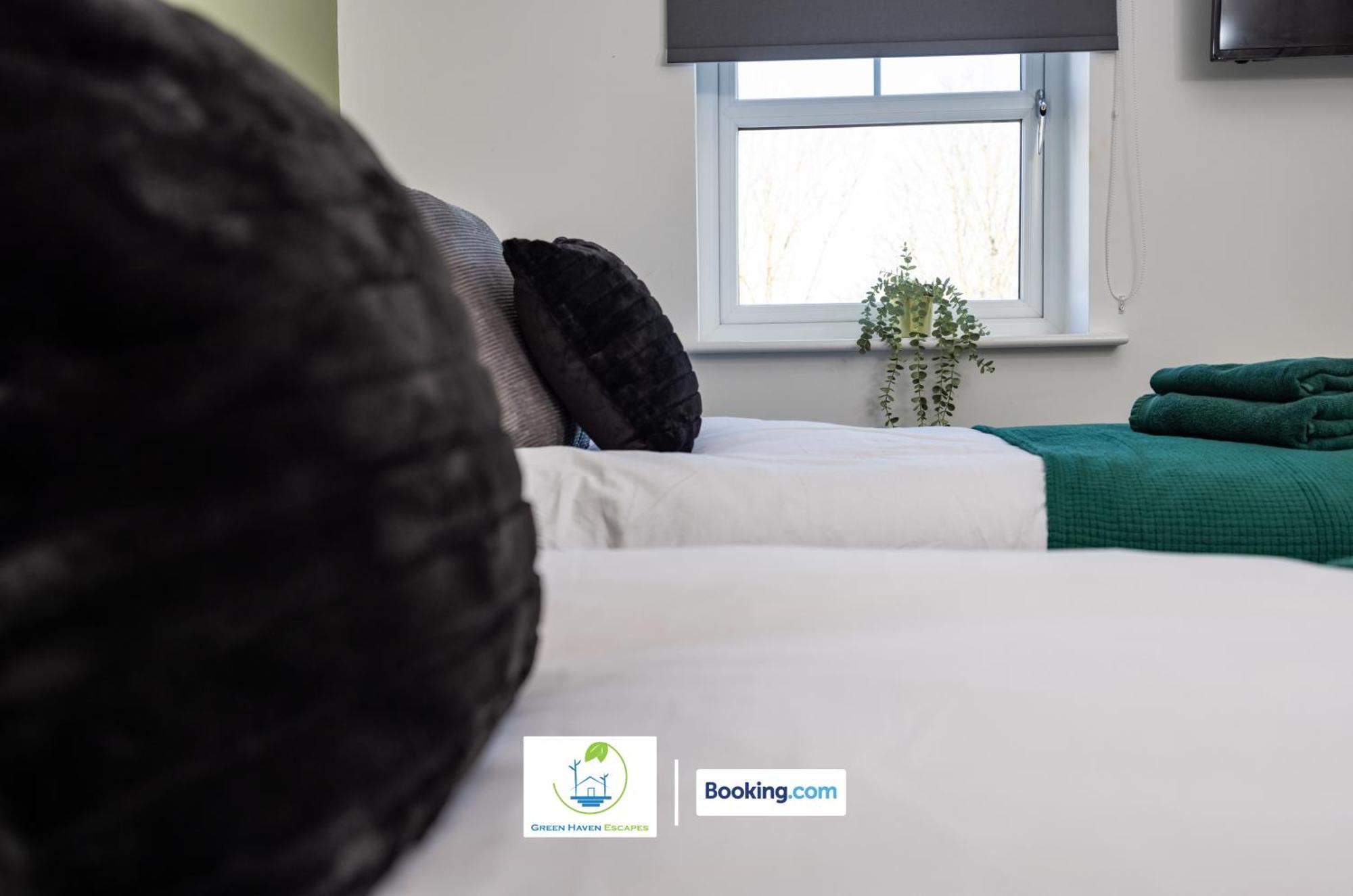 Cosy Retreat By Green Haven Escapes With Free Off-Street Parking In Seacroft