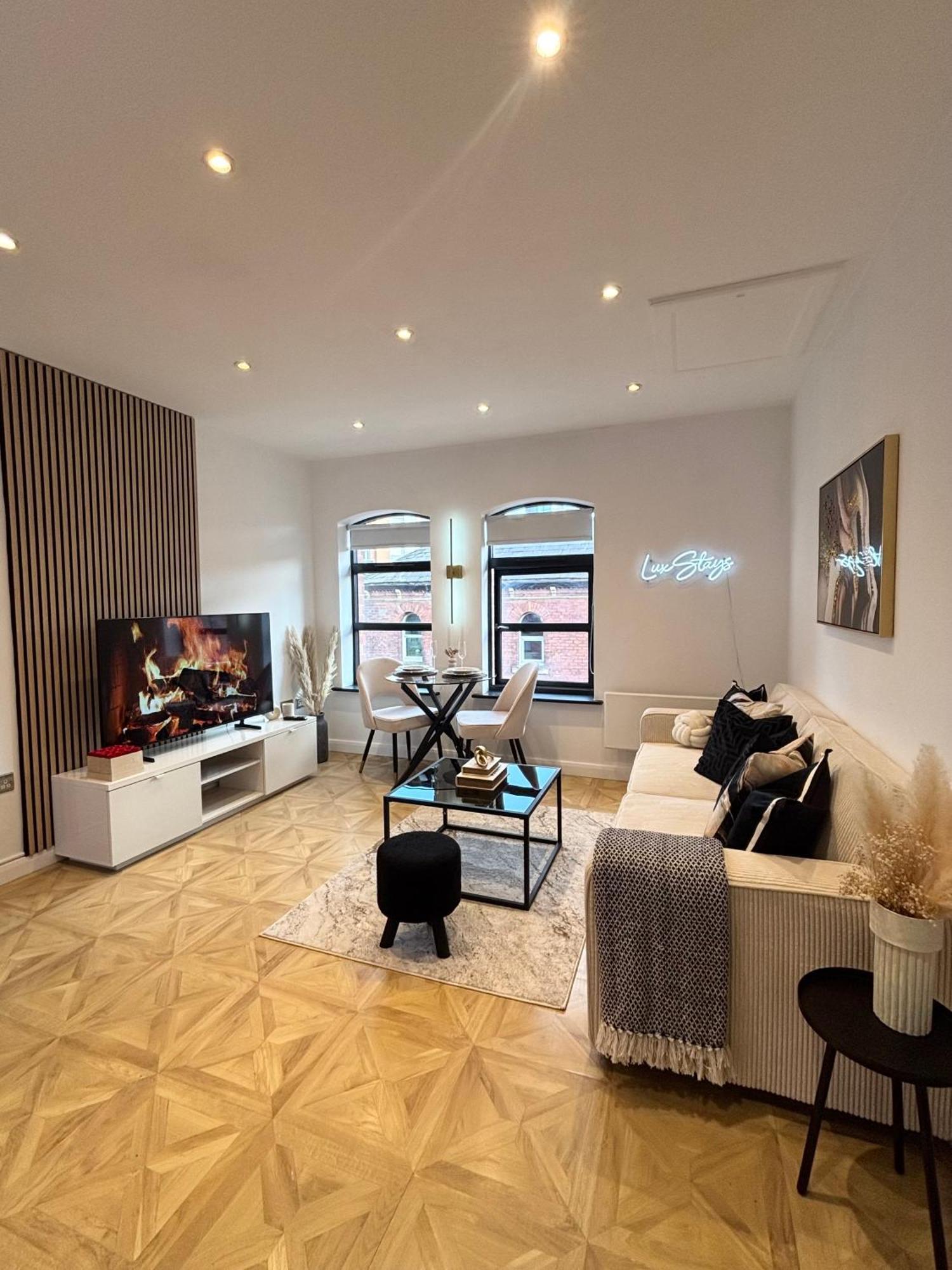 Lux - Luxury In Centre Near Canal