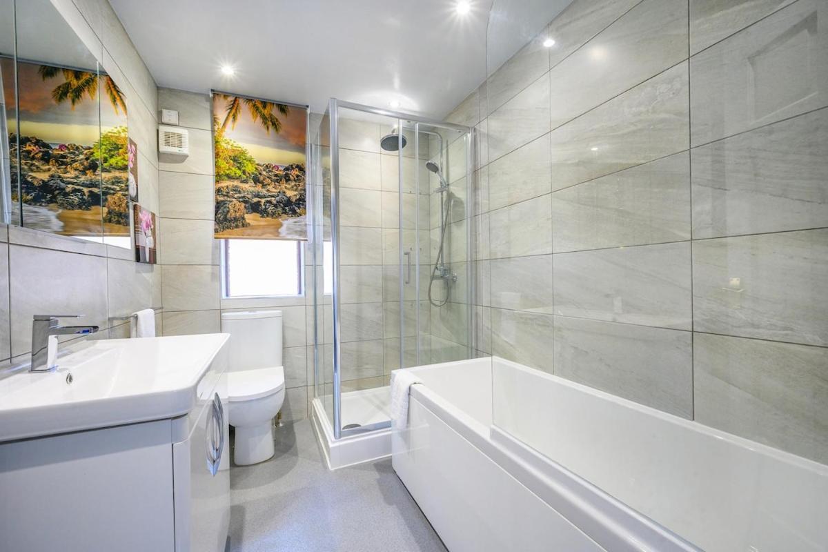 51vl For Your Stylish And Relaxed With Free Parking And Free Wifi * Leeds (West Yorkshire)