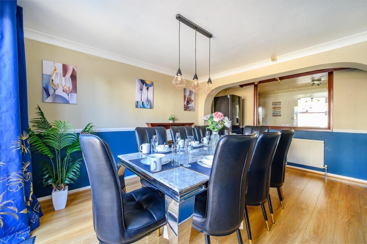51vl For Your Stylish And Relaxed With Free Parking And Free Wifi Holiday home *