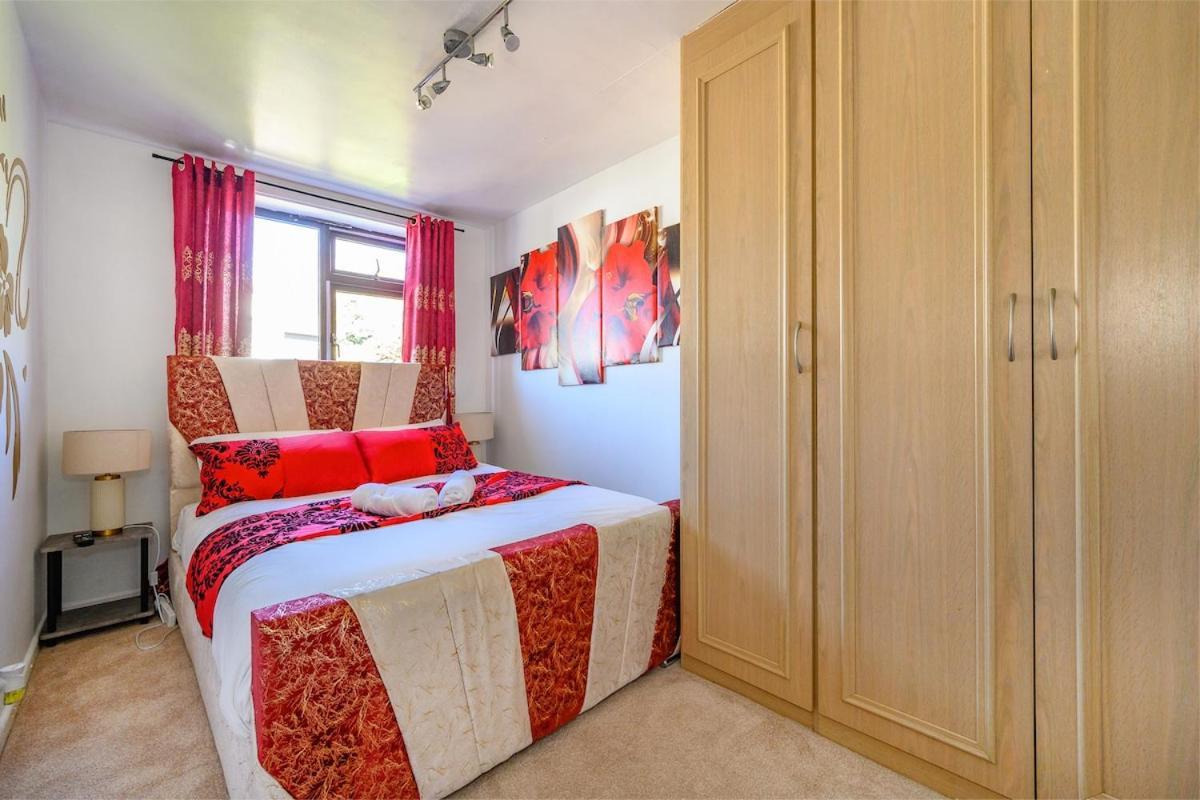 51vl For Your Stylish And Relaxed With Free Parking And Free Wifi Holiday home Leeds (West Yorkshire)