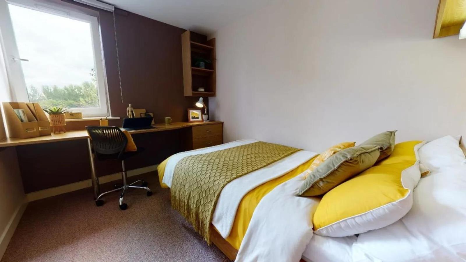 For Students Only - Iq Leeds In Centre Apartment *