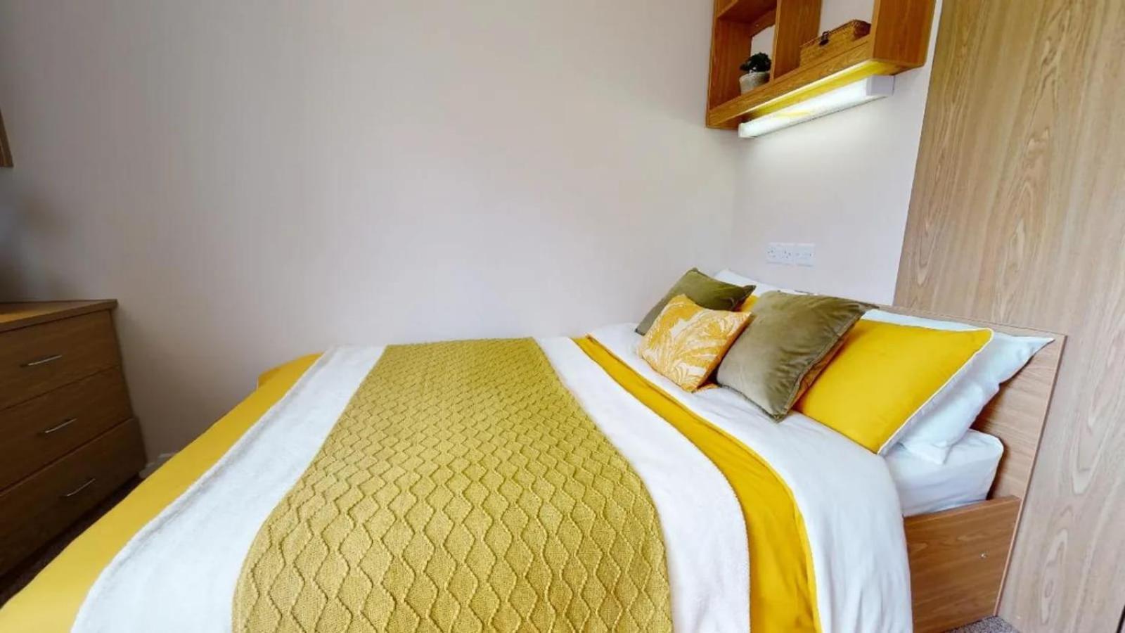 Apartment For Students Only - Iq Leeds In Centre Leeds (West Yorkshire)