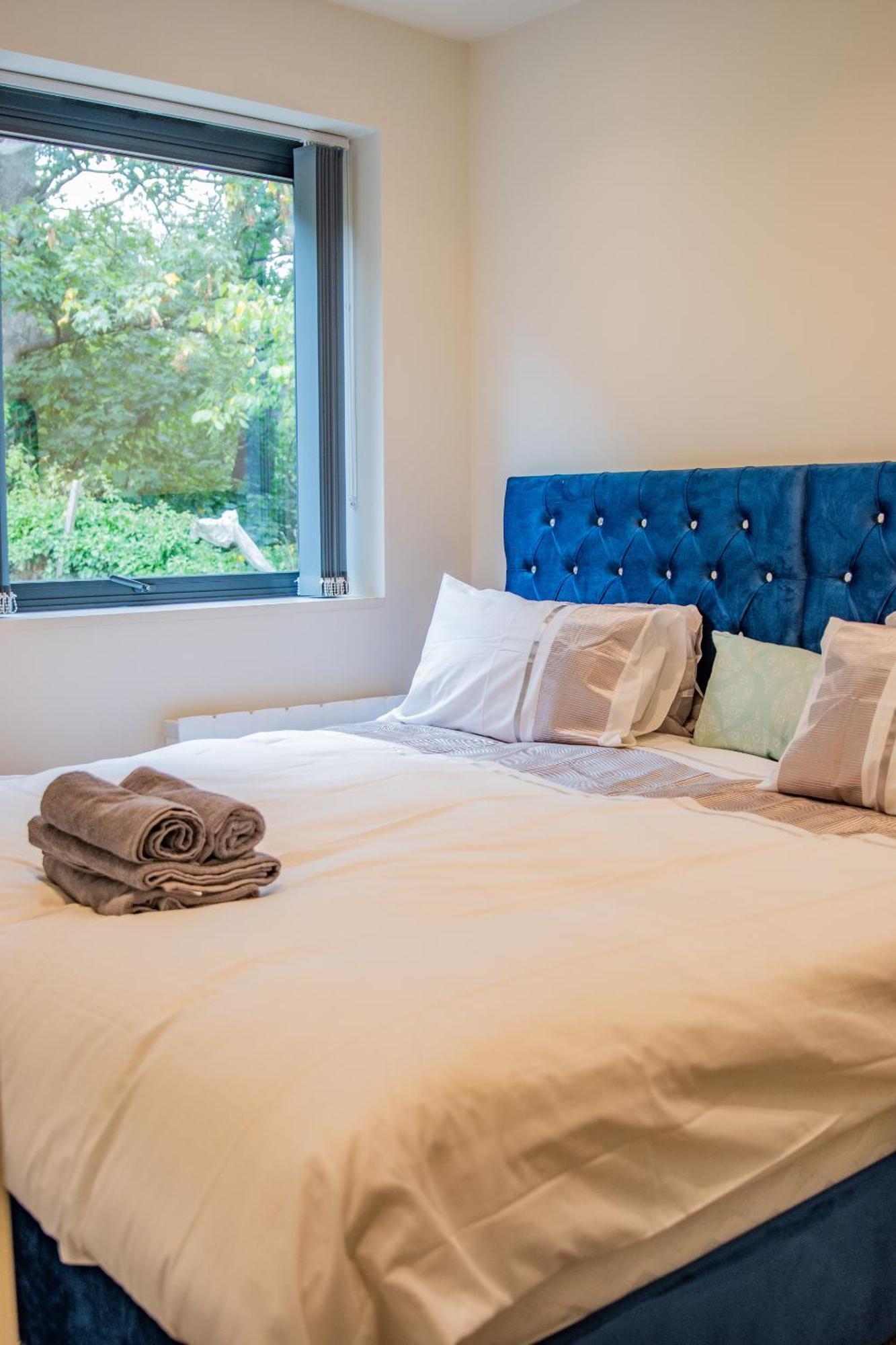 Apartment Bv Luxury 3 Bedroom Townhouse At Bed Cliff Oaks *
