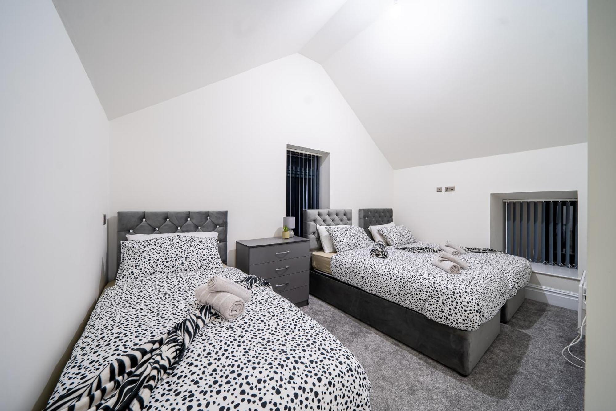 Bv Luxury 3 Bedroom Townhouse At Bed Cliff Oaks *