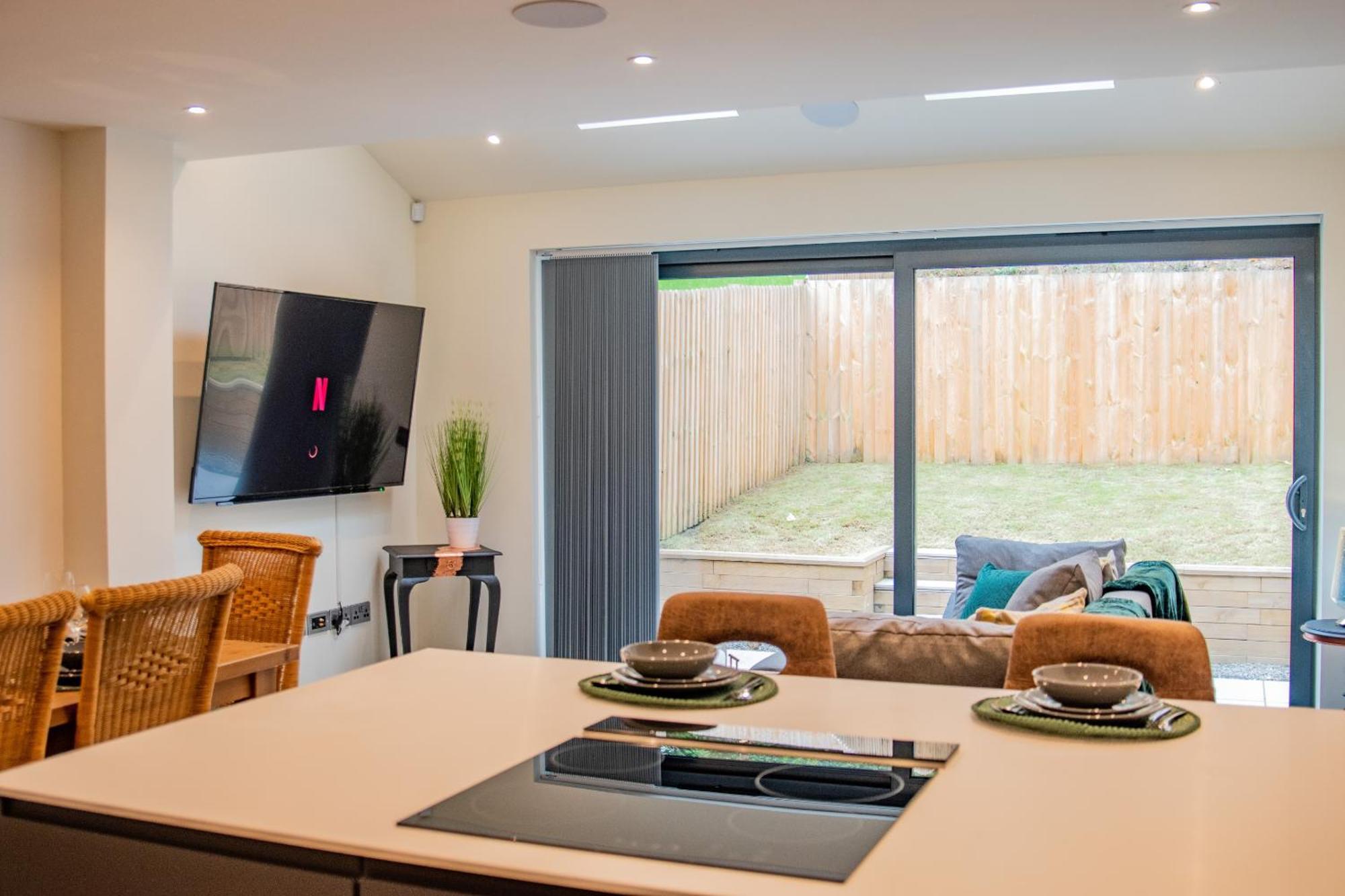 Apartment Bv Luxury 3 Bedroom Townhouse At Bed Cliff Oaks *