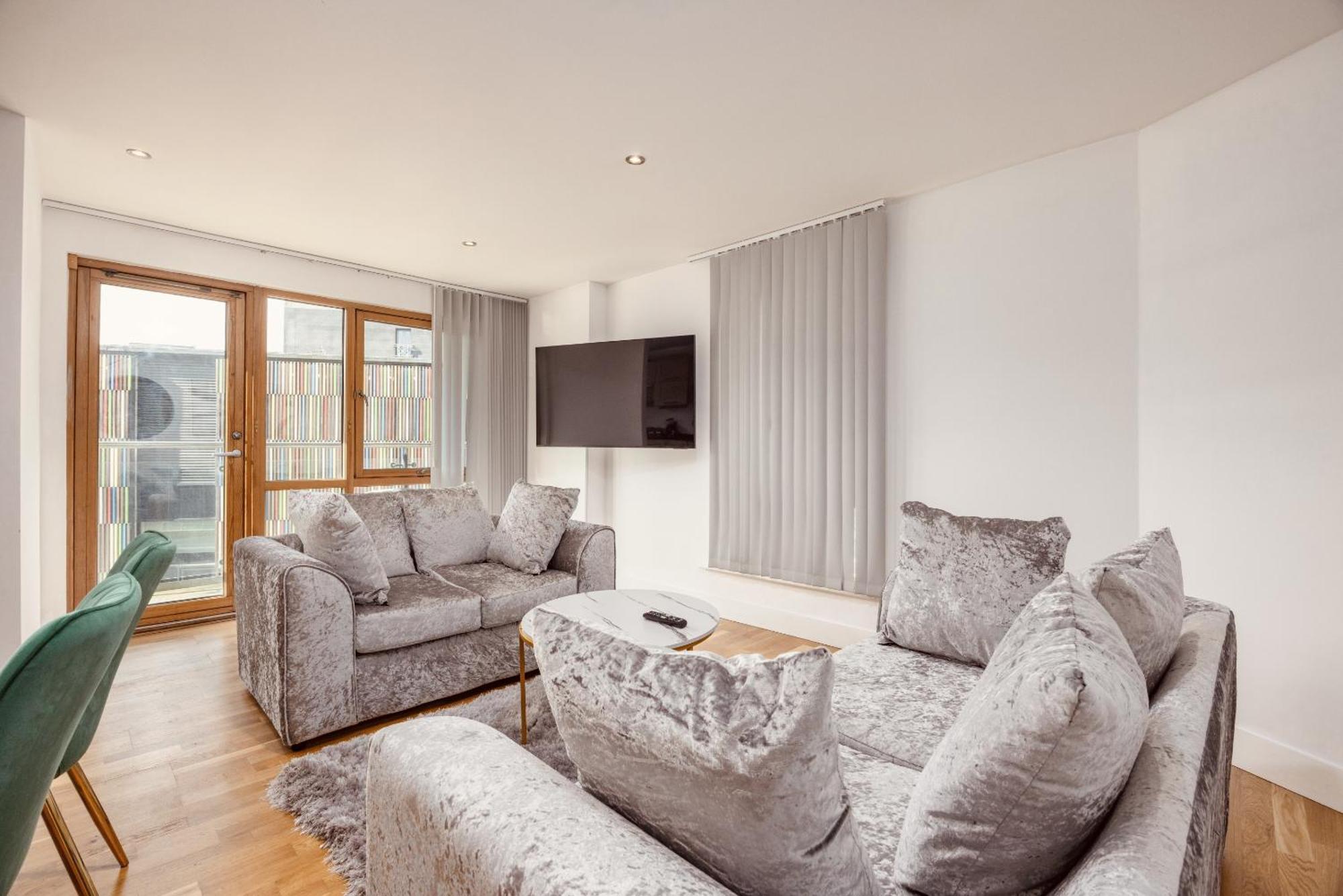Dock Apt, Free Secure Parking! 2 Bed Apartment Leeds (West Yorkshire)