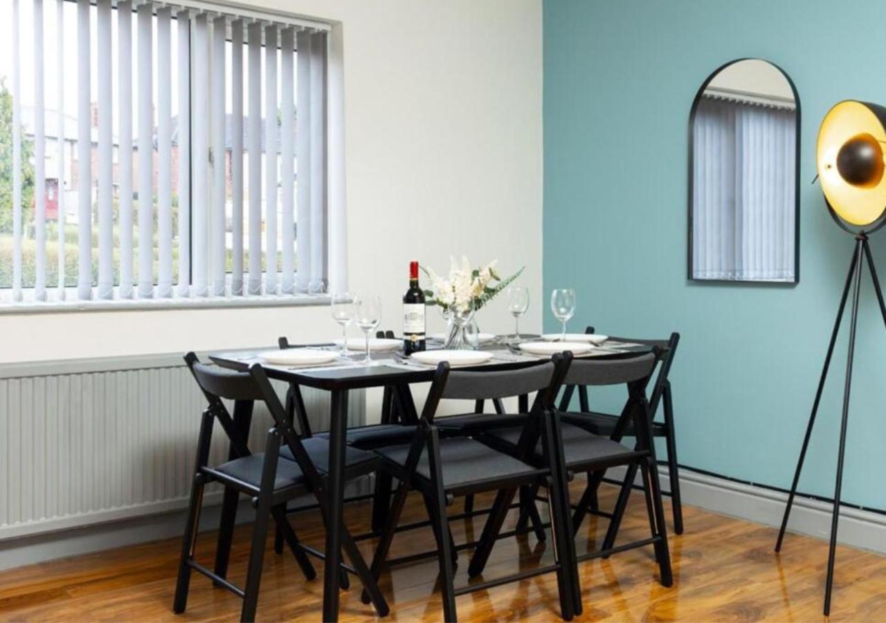 Comfortable 3 Bedrooms House - Ideal For Family And Contractors - Free Wifi And Parking For 2 Cars