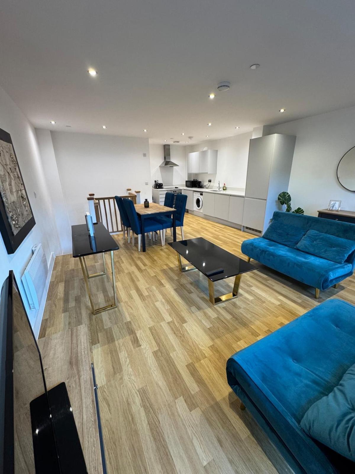 Apartment 2 Bed Duplex With En-suite 5 Mins Walk From Centre
