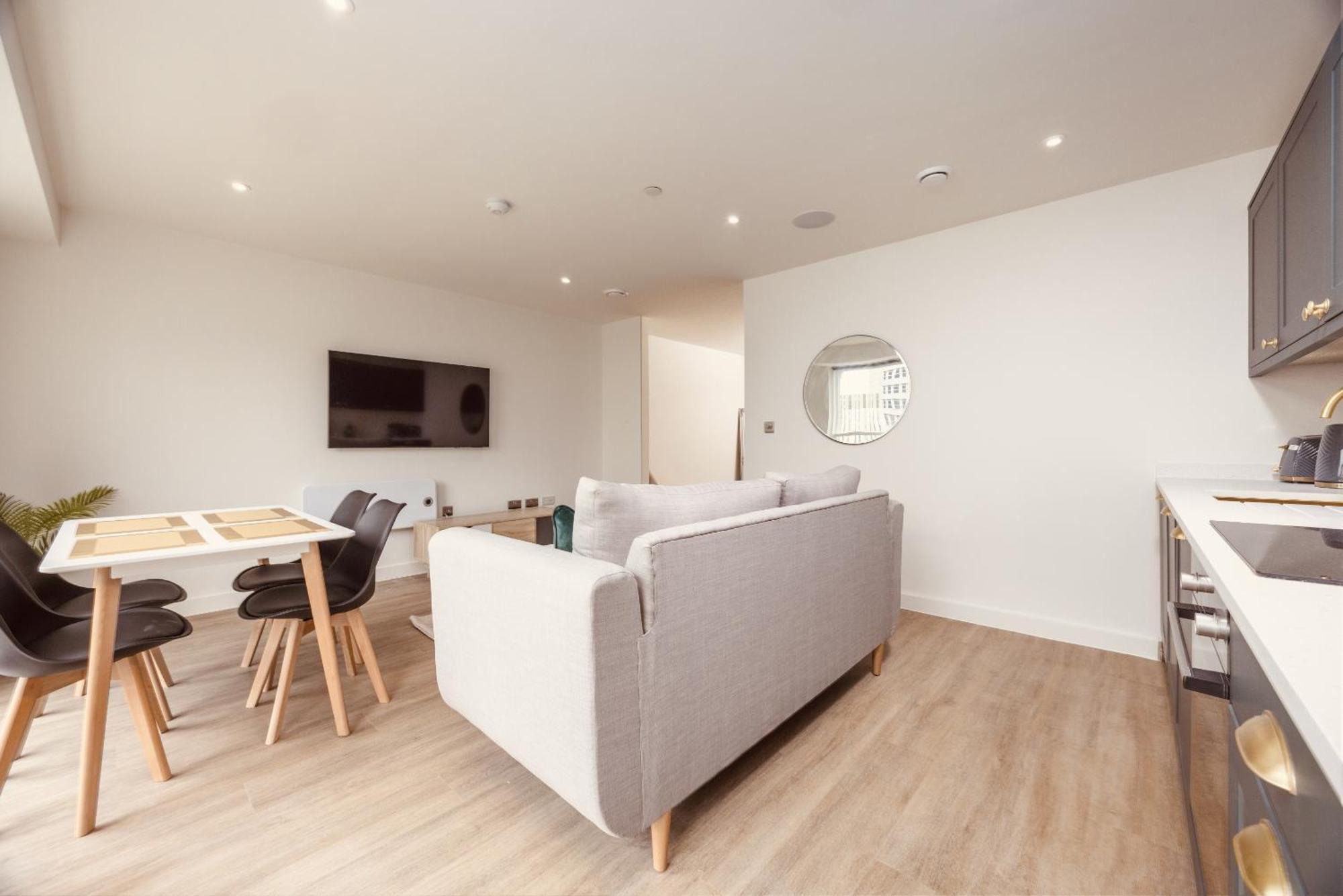 Apartment Ultra-modern Luxury 1br In Ls1 Free Secure Parking! *