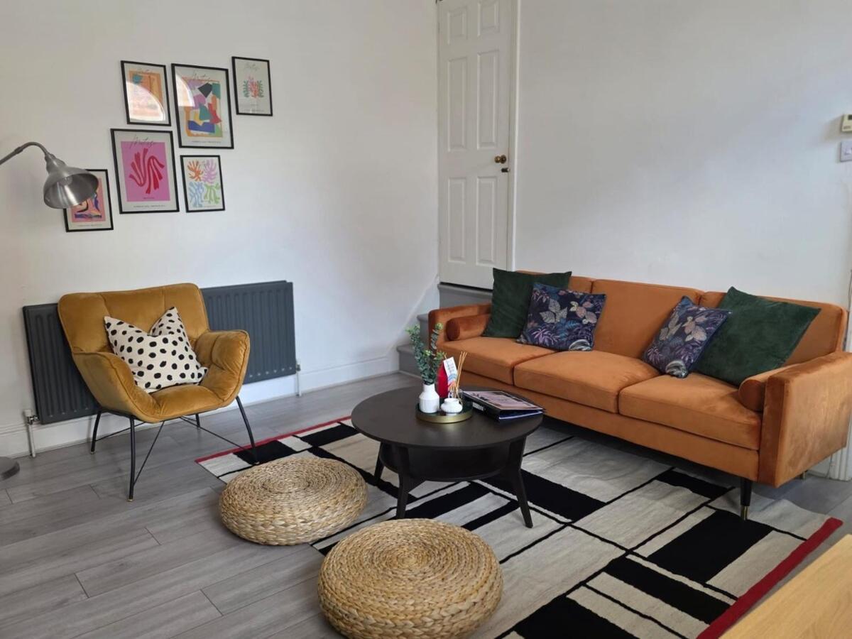 Holiday home Bright And Cosy 2 Bed House With Free Parking Near The Centre Leeds (West Yorkshire)