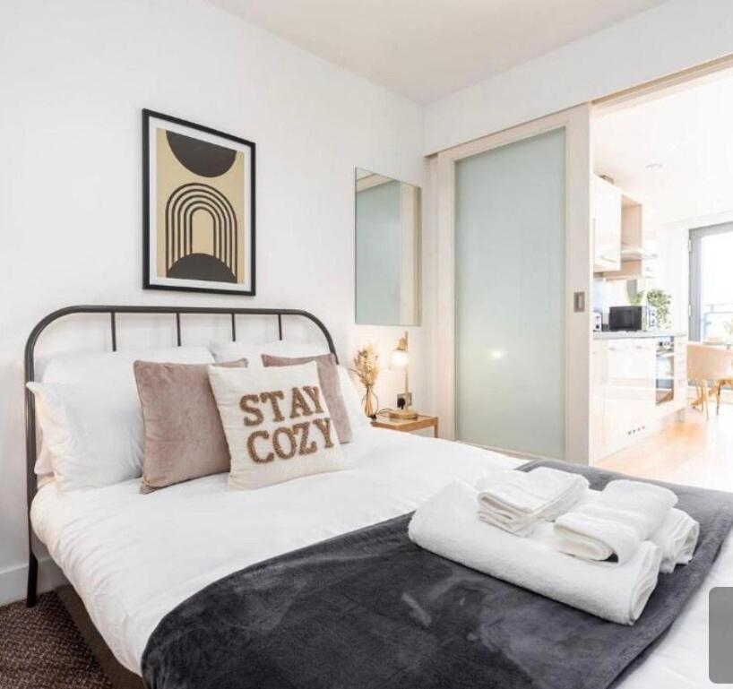 Apartment-juliet Balcony