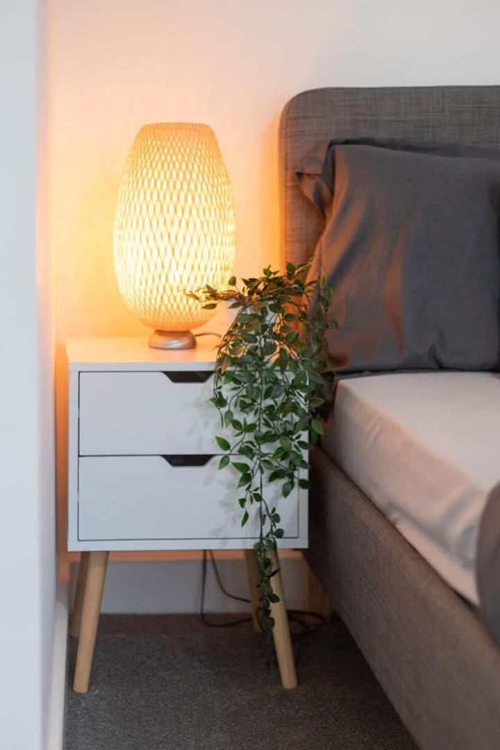 Modern 2-bed House 10-min To Centre *