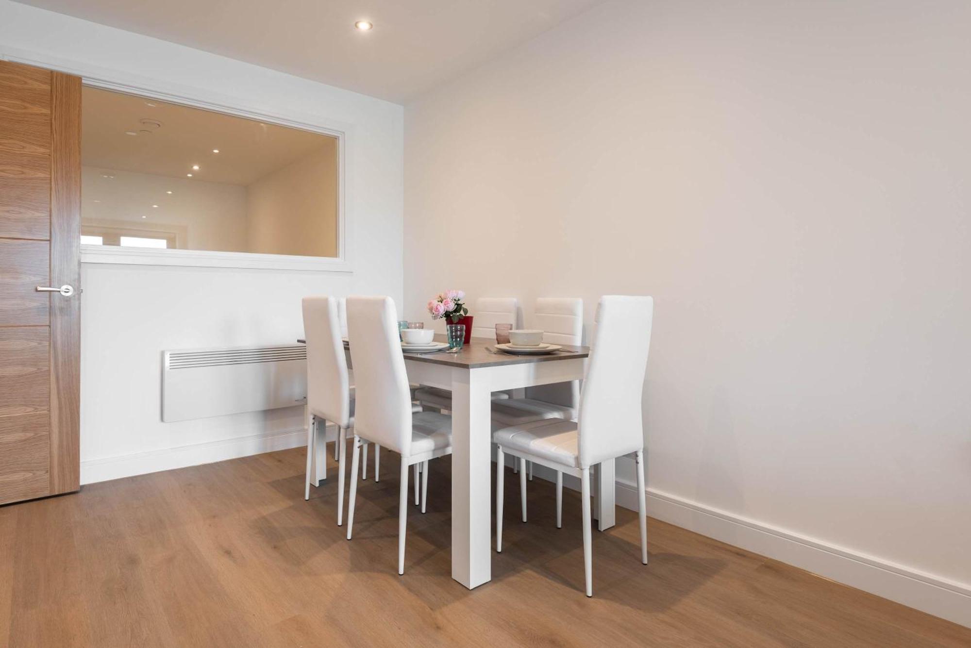 Apartment Modern 2 Bedroom With Balcony In Leeds (West Yorkshire)