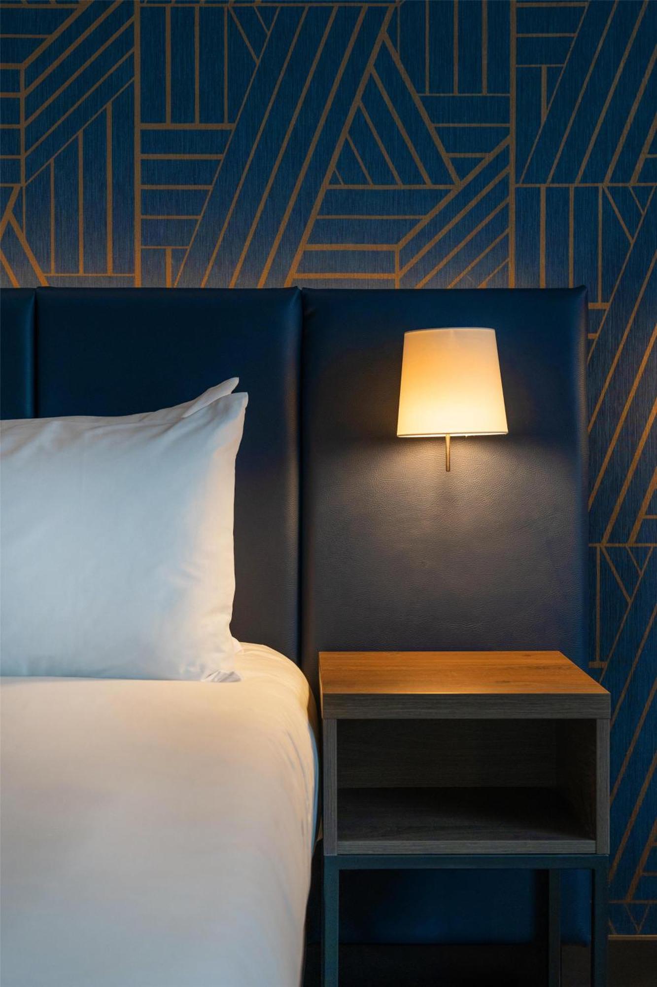 Hyatt Place Hotel 4*