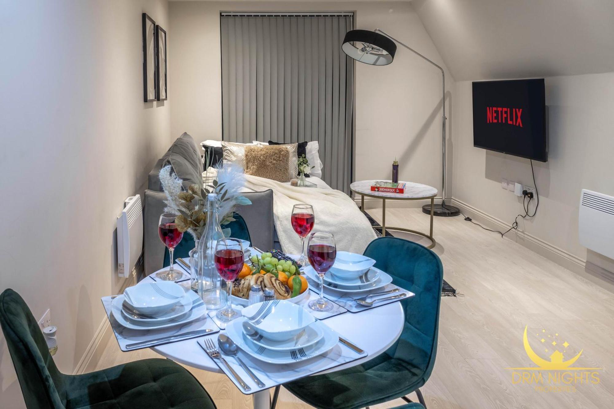 Apartment Luxury I Long I Accommodate 4 Guest
