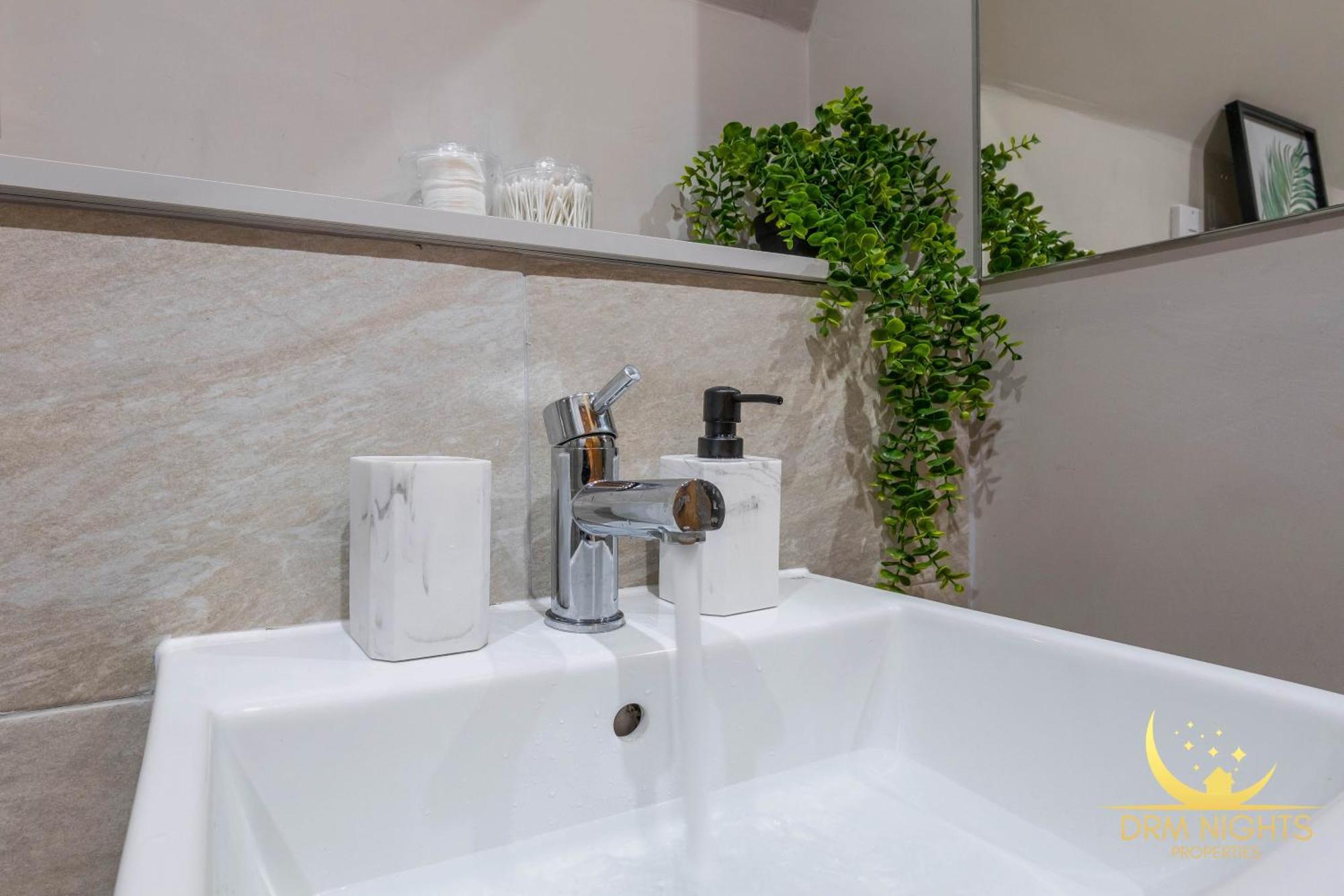 Luxury I Long I Accommodate 4 Guest Apartment Leeds (West Yorkshire)