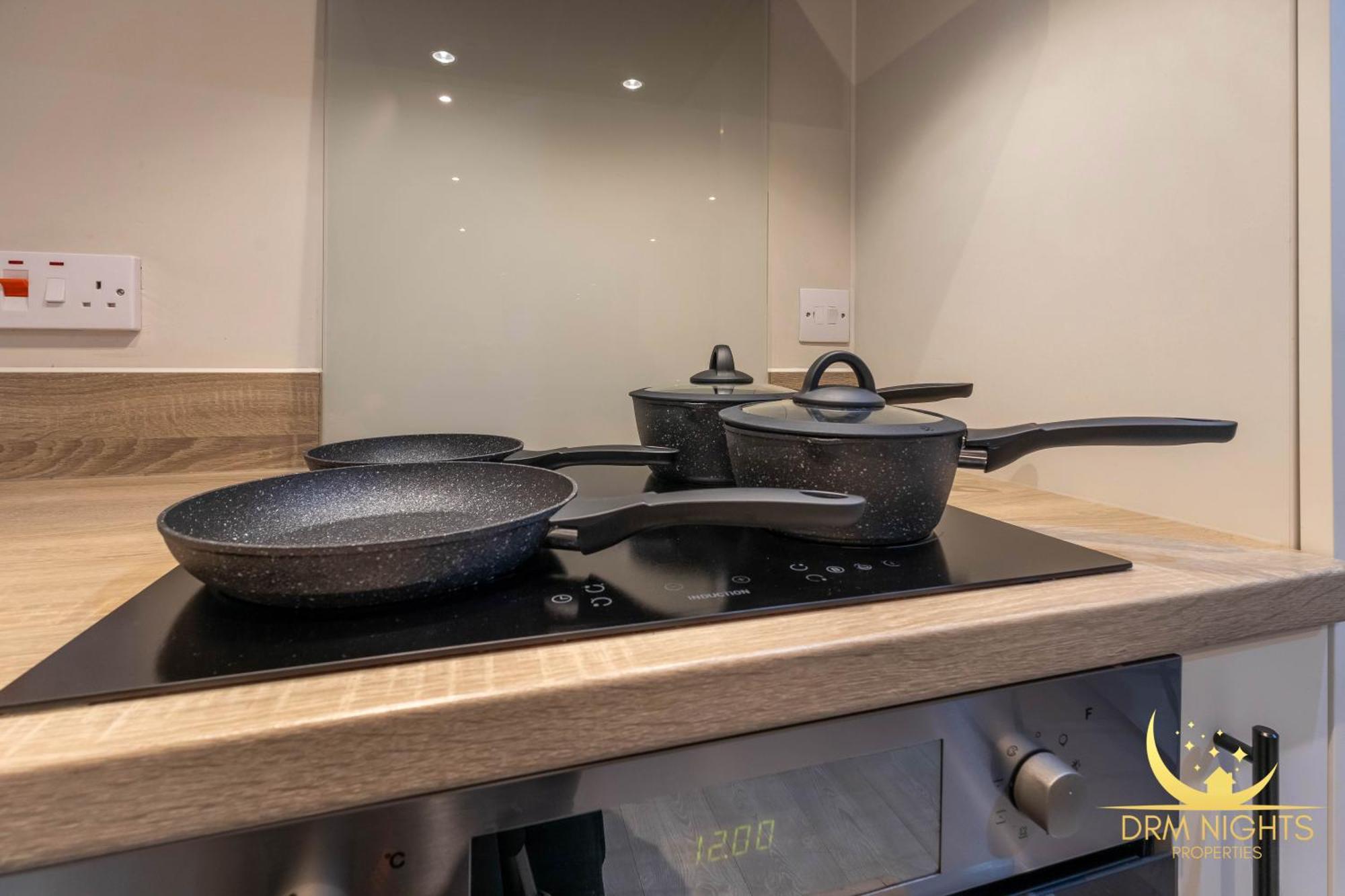 Luxury I Long I Accommodate 4 Guest * Leeds (West Yorkshire)