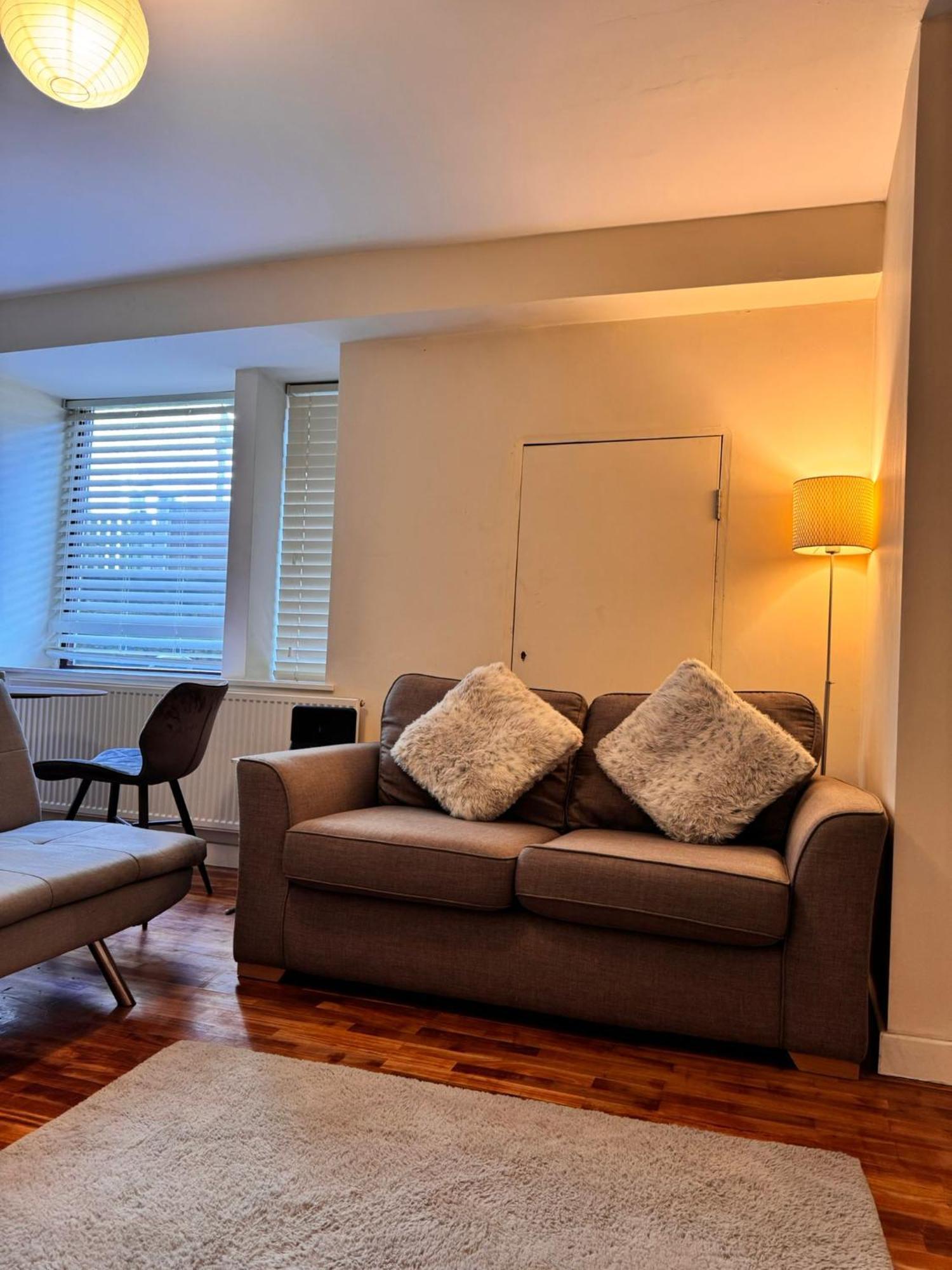 Bec Chambers-stone Apartment Leeds (West Yorkshire)