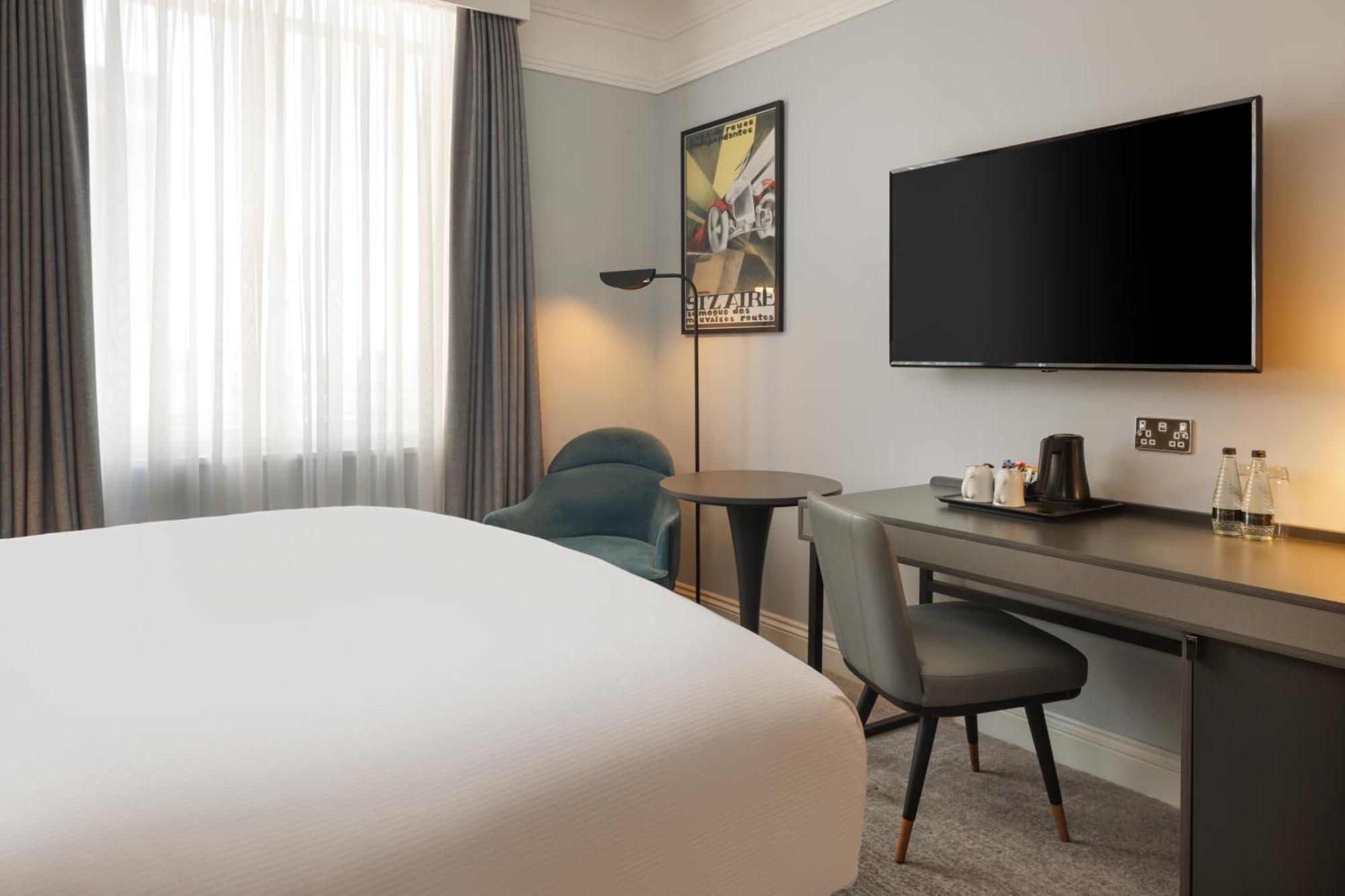 Hotel The Queens 4*
