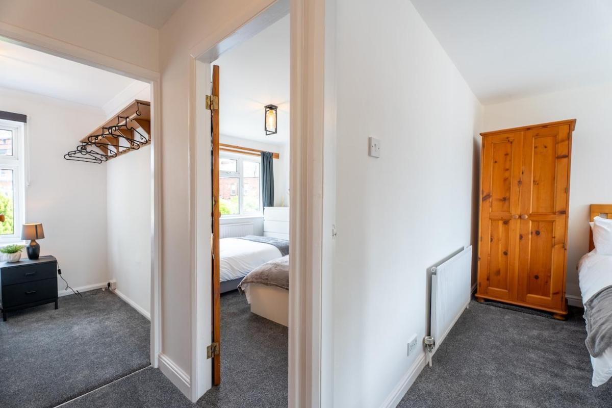 Prime Headingley Location Perfect For Large Groups *