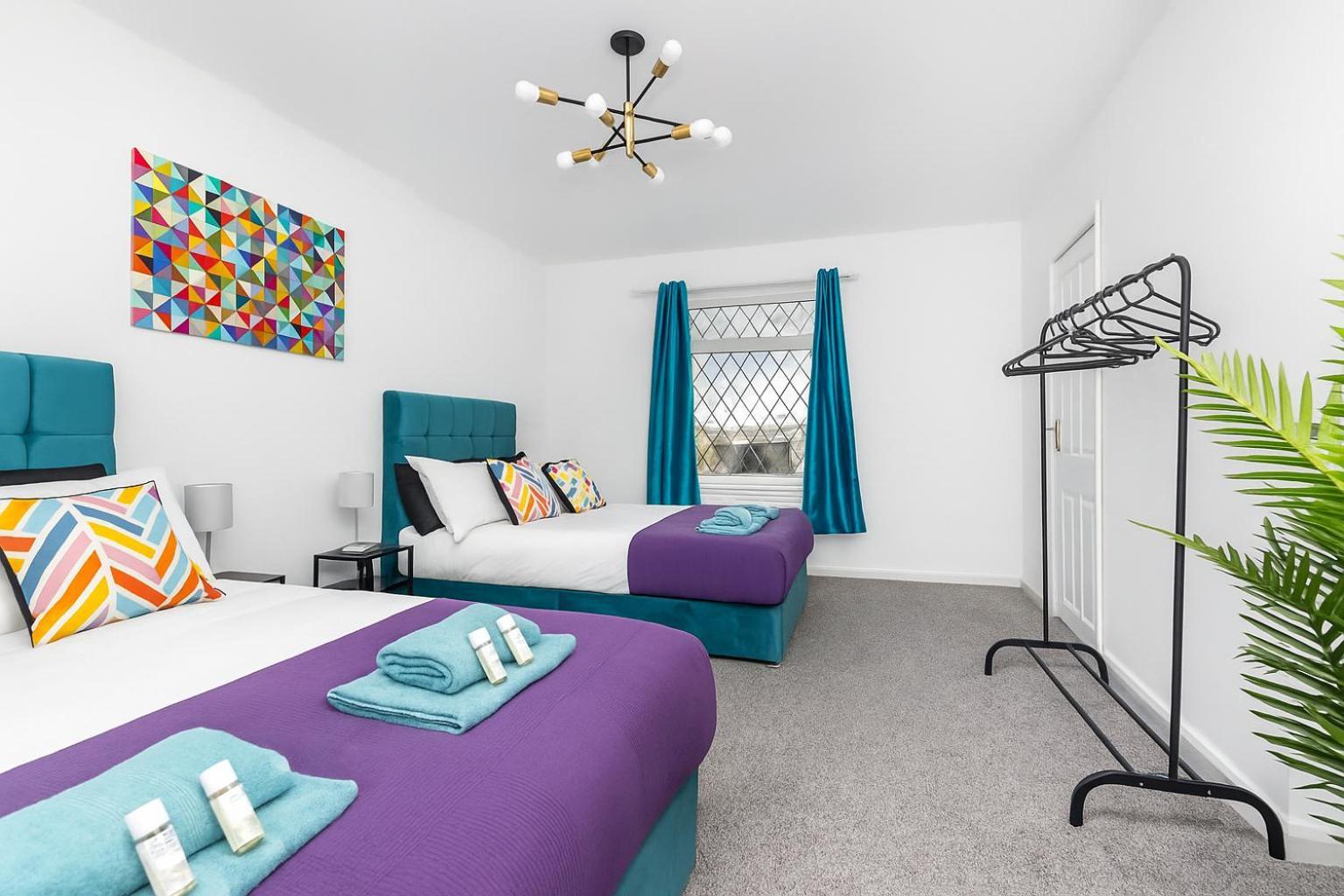 Holiday home Alt-stay Temple Newsam - Free Parking & Fast Fibre Wi-fi - Ground Floor Bathroom & Master En-suite - Ideal For Contractors & Long *
